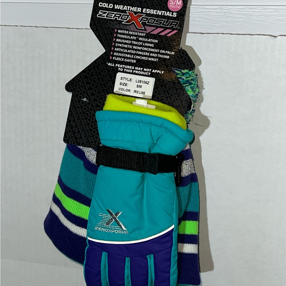 Zero Xposure Unisex glove and hat sent